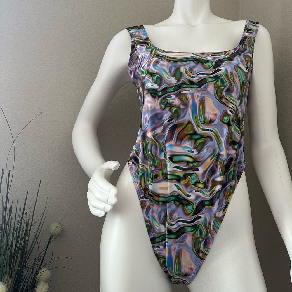 SASSYPANTS Metallic Melt Square Neck Bodysuit